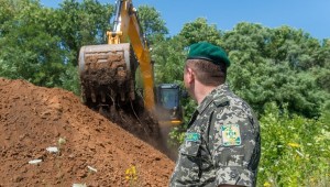 Ukraine : Le mur "kolomoïski" de la junte fasciste en construction
