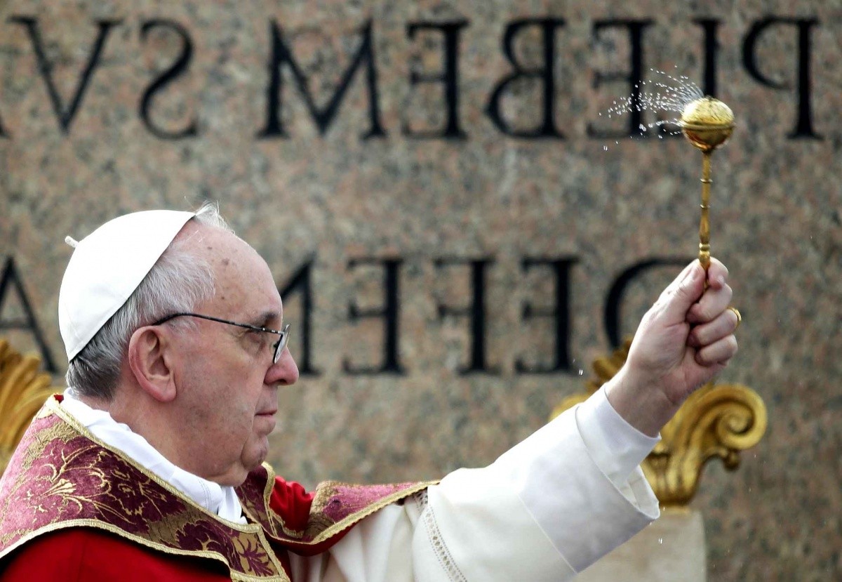 Le Pape prend position contre l’exterminisme, dénonce les aboiements de l’OTAN aux portes de la Russie.