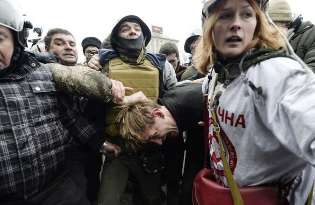 Ukraine : les néo nazis torturent des militants communistes, le FMI et l’UE saignent le peuple