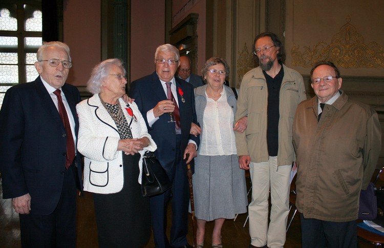 HONNEUR À GEORGES HAGE, président d’honneur du PRCF  !