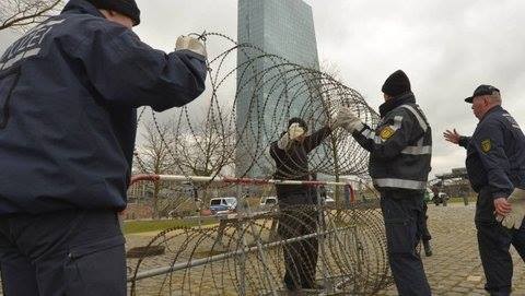 La dictature de l’UE du Capital en action ! Inauguration du nouveau siège de la BCE : 350 arrestations !