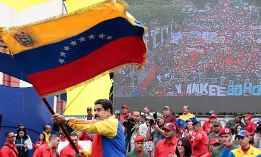 Venezuela : « nous ne permettrons pas un coup d’état parlementaire  » Maduro