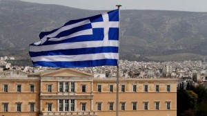 bandeira_grega_grecia_fachada_parlamento_praca_syntagma_atenas