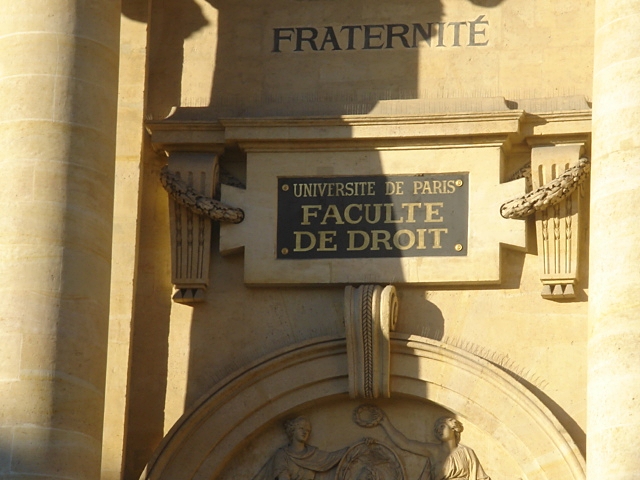 Fac de droit : Pour une critique des études en Droit, pour le droit à étudier : témoignage d’un JRCF