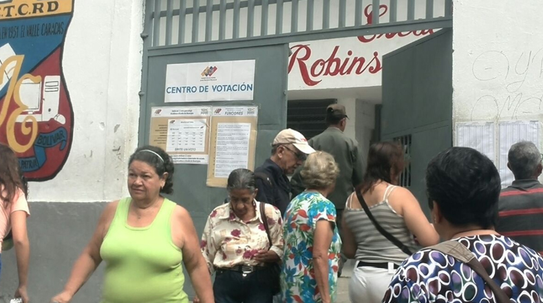 Venezuela : les bolivariens remportent largement les élections municipales