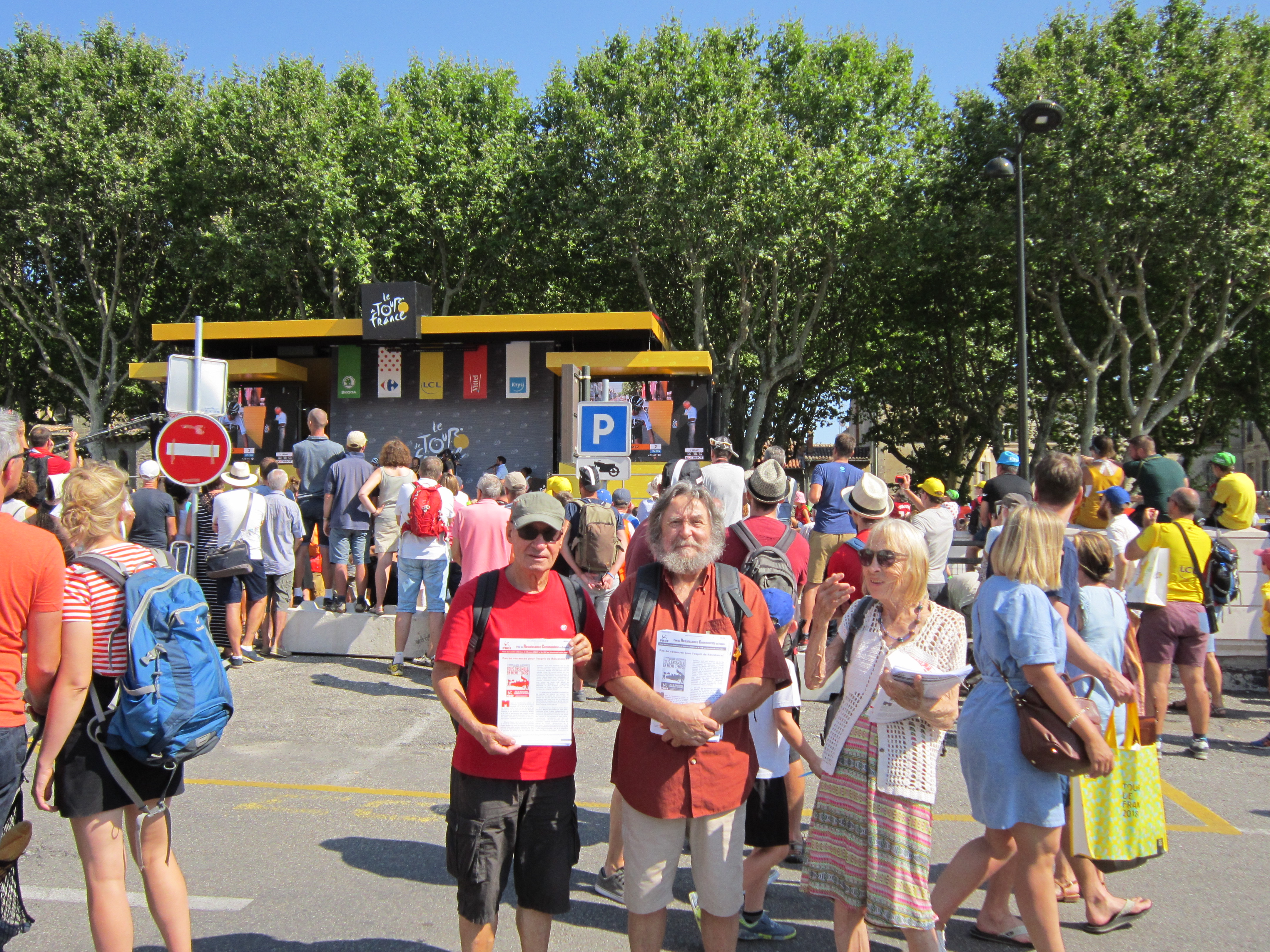 Mobilisés cet été, les militants du PRCF présents sur le Tour de France  !