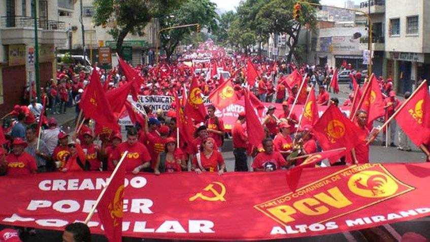 « Écraser la conspiration fasciste » l’appel du Parti Communiste du #Venezuela contre le coup d’État. @PCV_Venezuela