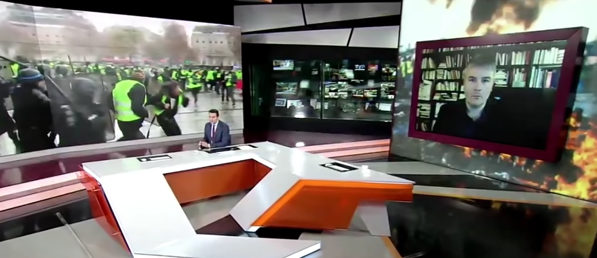 #GiletsJaunes notre camarade Aymeric Monville explique la situation sur Russia Today international