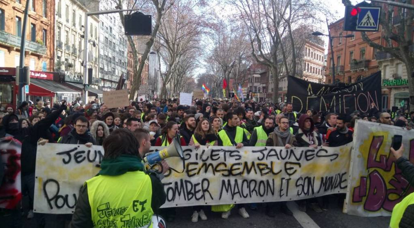Plus de 110 000 manifestants pour l’#ActeXIII des #GiletsJaunes
