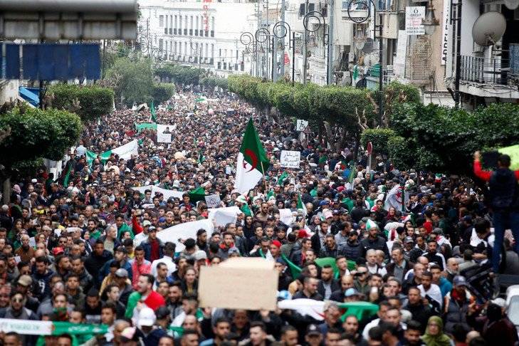 Algérie : solidarité avec le peuple algérien et sa jeunesse !