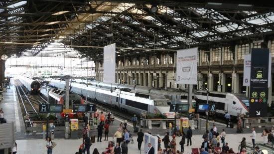 Voyage à Bessègue : un documentaire illustre l’euro destruction méthodique du réseau ferroviaire français.