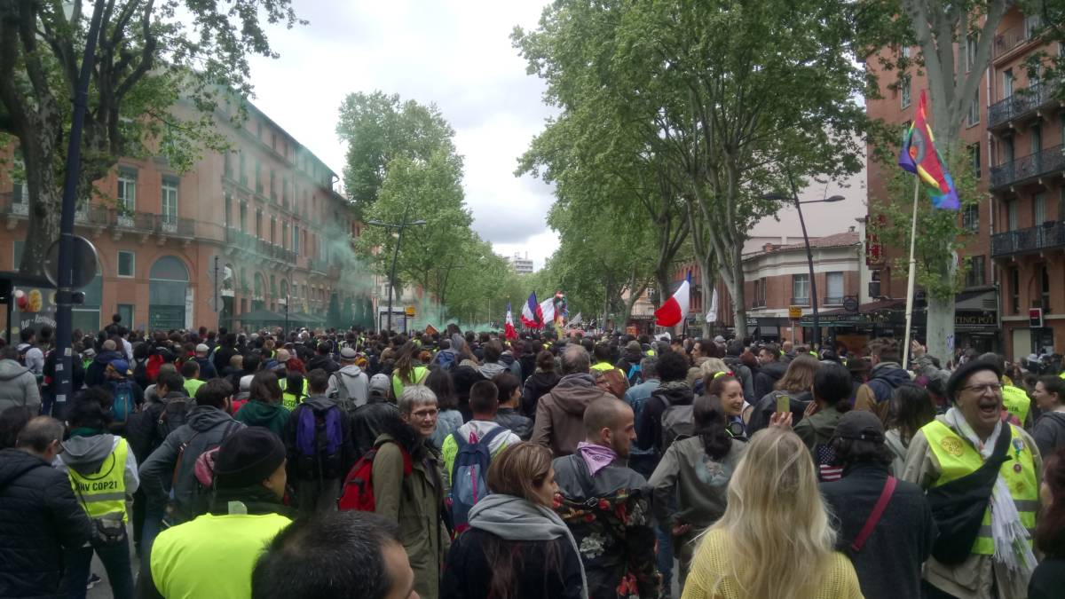 #GiletsJaunes : après la l’acte 24, le #1ermai la convergence des luttes est lancée ! #vidéo #photos