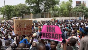 Mali : “IBK dégage” “barkhane allez vous en” De grandes manifestations après le massacre d’Ogossagou oblige le 1er ministre à démissionner.