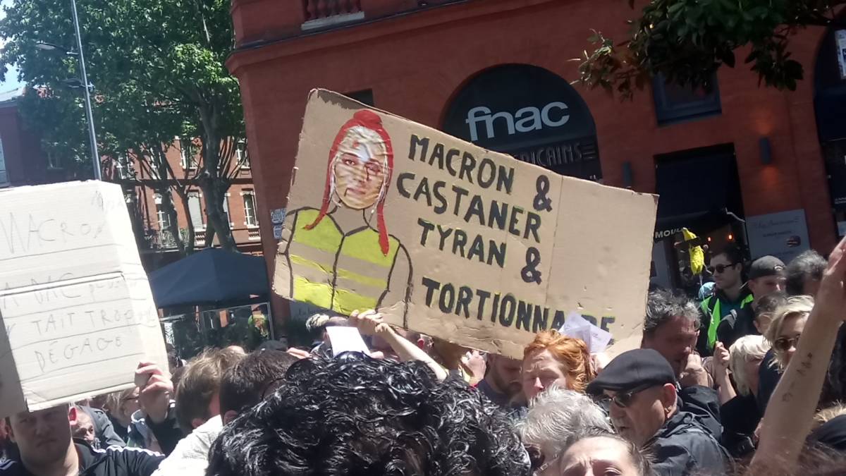 #Acte26, des dizaines de milliers de manifestants pour le 6e mois de manifestations !