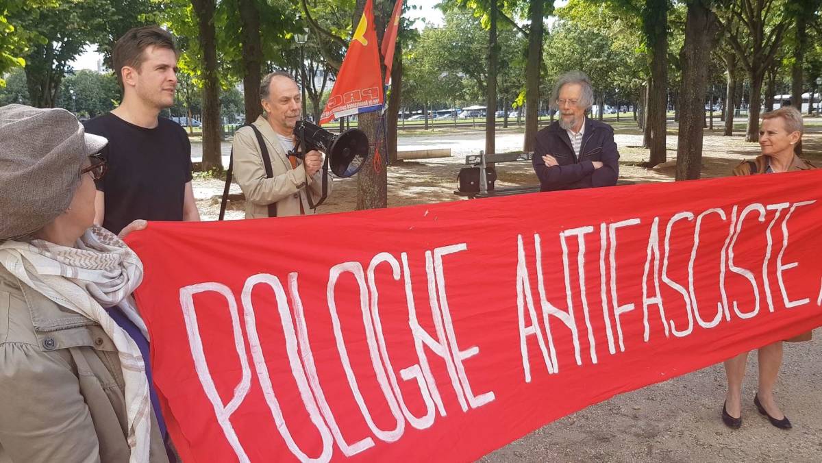 Pologne : Les vidéos de la prise de parole à Paris pour la solidarité avec les communistes polonais