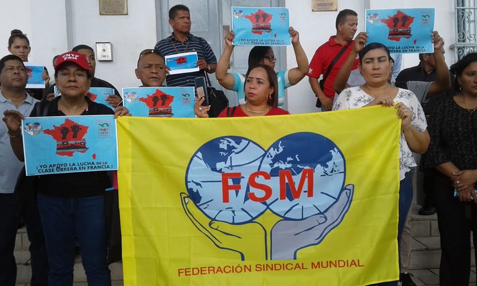 Avec la FSM les travailleurs du monde entier soutiennent la grève pour les retraites en France .