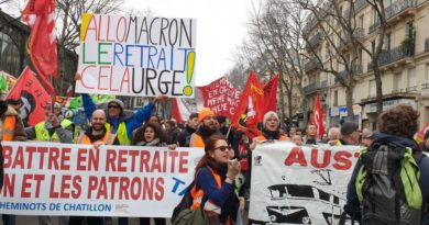 Face au #49.3 mobilisation partout en France pour le retrait de la #réformedesretraites !