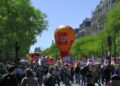 #1erMai la colère gronde, des manifestations fortes, les militants du PRCF présents partout en France.