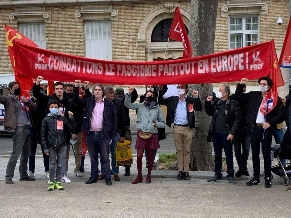 #2mai Odessa : en photos et vidéo, mobilisation antifasciste pour la justice pour les victimes devant l’ambassade d’Ukraine à Paris.