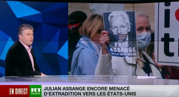 Sur RT, notre camarade Aymeric Monville lance un appel pour Assange et pour la dissolution de l’OTAN – #FreeAssange