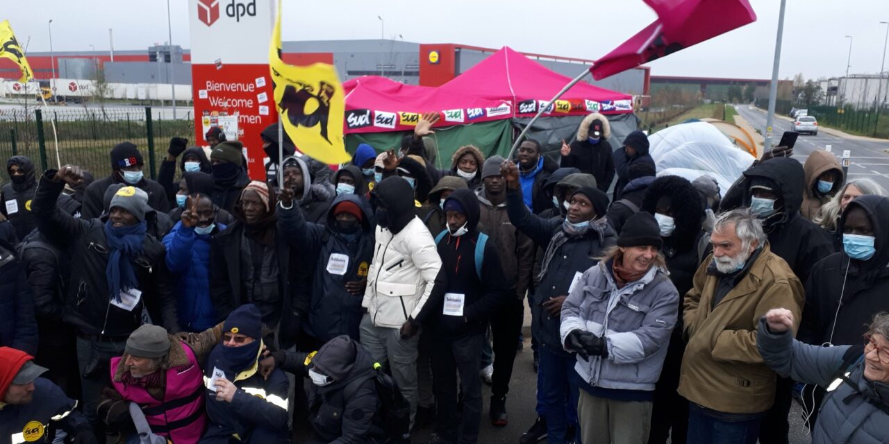 70 jours de grève à DPD La Poste : « même si c’est dur, que c’est l’hiver, on ne compte pas lâcher » entretien sur le piquet de grève du Coudray Monceau.