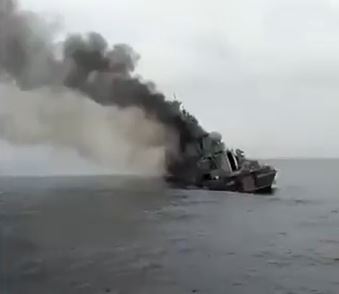 Le Moskva navire amiral de la flotte russe de mer noire, frappé et coulé par des tirs vraissemblablement dirigés par l'OTAN