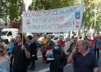 Des milliers à Marseille dans la rue ce samedi pour renforcer la mobilisation pour les salaires ! #Marseille #Salaires
