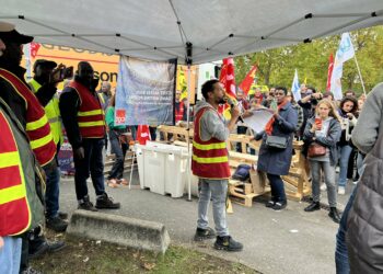 Logistique et transport : GÉODIS 80% en grève pour augmenter les salaires ! la parole aux grévistes #GeodisCalberson #SalaireDeMisère #grève #vidéo