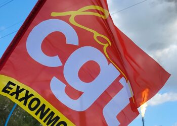 #raffinerie #grève POUR LES SALAIRES « Tout est à l’arrêt il n’y a rien qui sort » – entretien avec la CGT Exxon Mobil – #Penurie