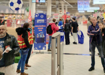 Commerce et grande distribution en grève contre les salaires de misère : entretien avec la CGT Carrefour Bercy