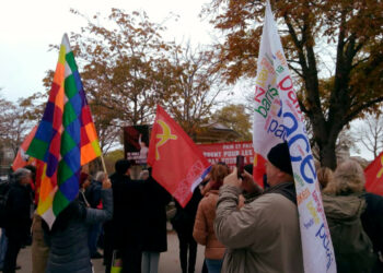 Pain et Paix, l’argent pour les salaires pas pour la guerre ni pour les actionnaires. Retour en photos et vidéos sur la manifestation du 11 novembre à Paris.