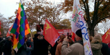 Pain et Paix, l&rsquo;argent pour les salaires pas pour la guerre ni pour les actionnaires. Retour en photos et vidéos sur la manifestation du 11 novembre à Paris.