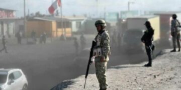 Pérou : mobilisation populaire contre le coup d&rsquo;État, le communiqué de Peru Libre France et les explications de son représentant interviewé par IC, les images du rassemblement de soutien à Paris.