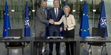 L’UE et l’OTAN, Blanc bonnet et bonnet blanc : un partenariat dangereux pour la paix mondiale.