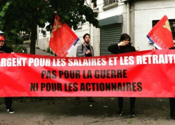 L’argent pour les salaires, pas pour la guerre : le PRCF en manif à Paris, et présent à Séoul avec la Plateforme anti-impérialiste mondiale.