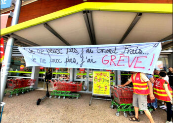 Entretien sur le piquet de grève des caissières avec la déléguée syndicale du Grand Frais de Saint-Priest-en-Jarez