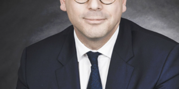 REMANIEMENT MINISTÉRIEL : DE MAL EN PIS