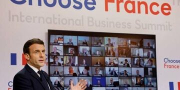 Emmanuel Macron serait-il un agent liquidateur de la France, de la langue française et de la Francophonie ?