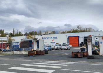 ZF 2 milliards de bénéfices veut fermer Mécacentre : Nordine délégué CGT explique la grève et les revendications des 178 ouvriers