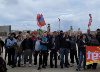 La lutte syndicale paye : interview de Faiza après la victoire des travailleurs et travailleuses d’AREAS Gare Saint-Charles à Marseille.