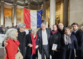 Manouchian est entré au Panthéon, accompagné par Léon Landini résistant FTP MOI et président du PRCF pour célébrer et continuer avec le PRCF le combat de la résistance communiste.