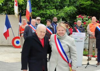 Léon Landini, président du PRCF, résistant FTP MOI participe aux cérémonies du 8 mai à Bagneux