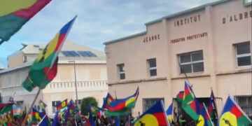 Vous avez dit « pyromanes à Nouméa » ? [ #Kanaky ]