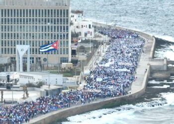 500 000 manifestants à La Havane : Cuba défend sa révolution socialiste contre le blocus criminel des USA et leurs complices