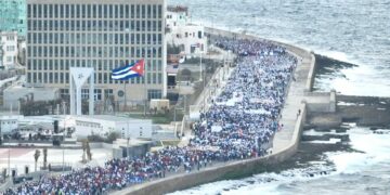 500 000 manifestants à La Havane : Cuba défend sa révolution socialiste contre le blocus criminel des USA et leurs complices