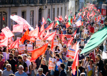 Le Portugal n’est pas une province de l’UE, mais un pays souverain qui doit définir sa propre voie : avec le PCP manifestation massive pour les salaires, les retraites et la Constitution