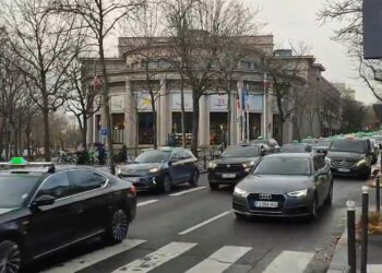 Face aux coupes budgétaires, les taxis se mobilisent !
