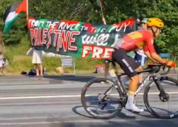 Du Tour de France au port du Pirée en Grèce, les peuples mobilisés contre les crimes impérialistes frappant la Palestine