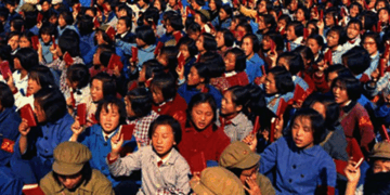 « Grand bond en avant », « Feu sur le quartier général! », ou des aberrations coûteuses du maoïsme