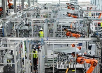 Renault, refuser la militarisation des usines !